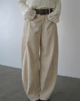 Belt curve denim pants