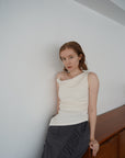 Drape asymmetry top