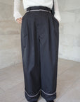 Tuck line pants