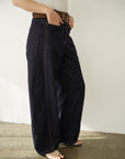 Belt curve denim pants
