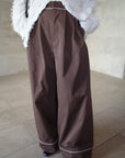 Tuck line pants