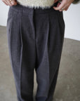 Tuck straight pants
