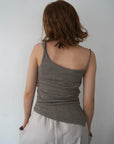 Drape asymmetry top