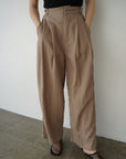 Woven tuck pants