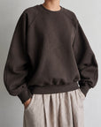 Curve sleeve sweat pullover