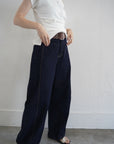 Belt curve denim pants