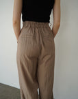 Woven tuck pants
