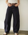 Belt curve denim pants