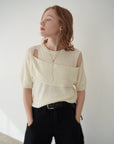 Cross design half sleeve knit