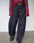 Belt curve denim pants