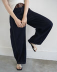Belt curve denim pants