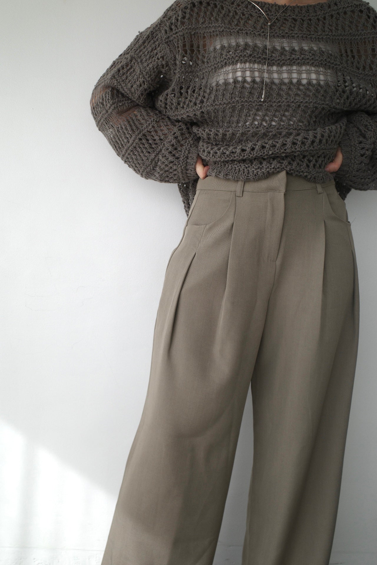 Side pleats slacks pants