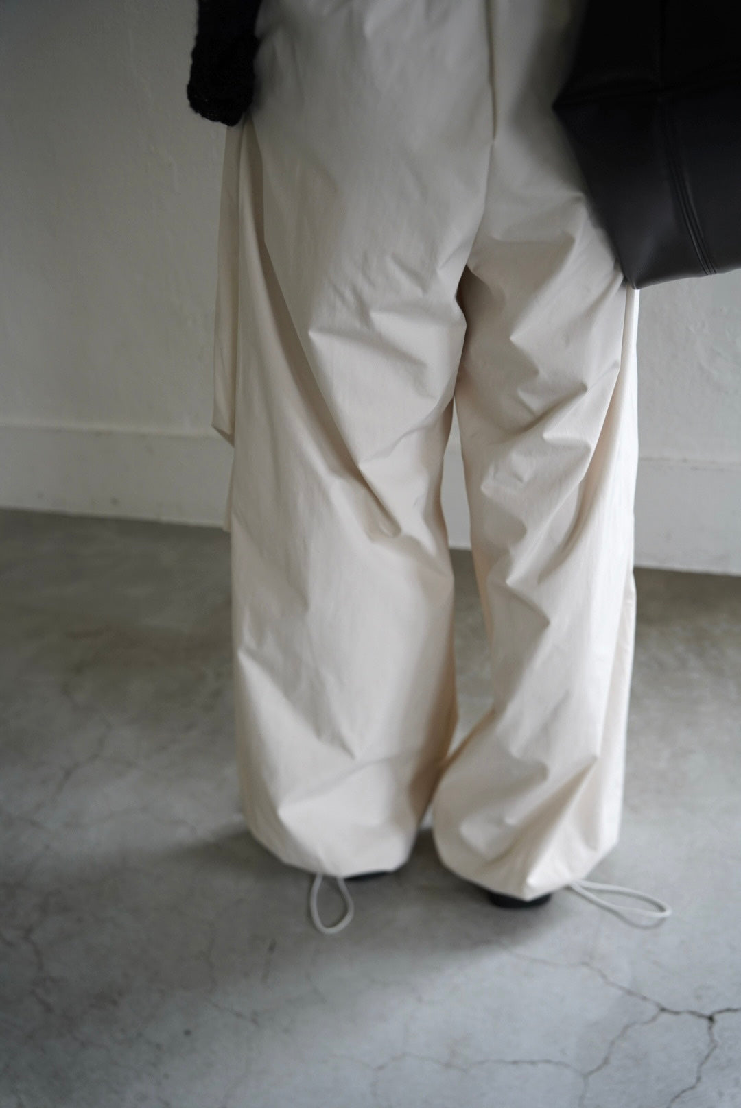 Water repellent parachute pants