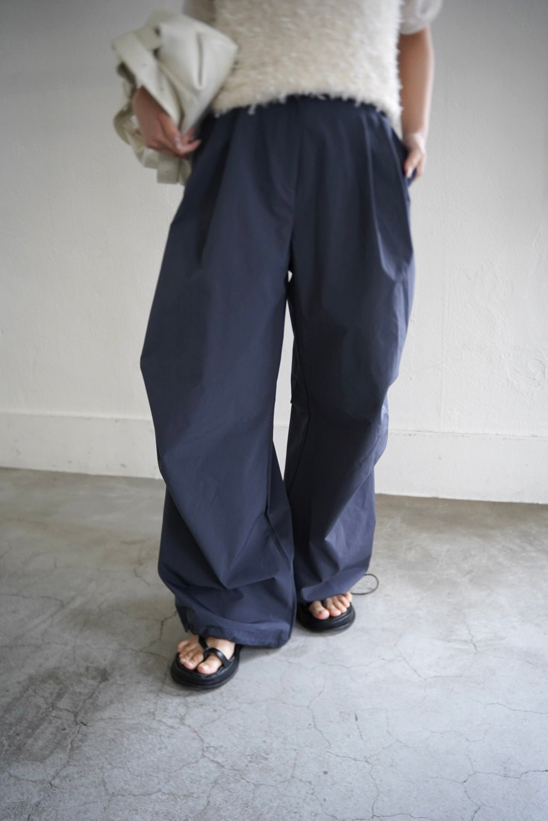 Water repellent parachute pants