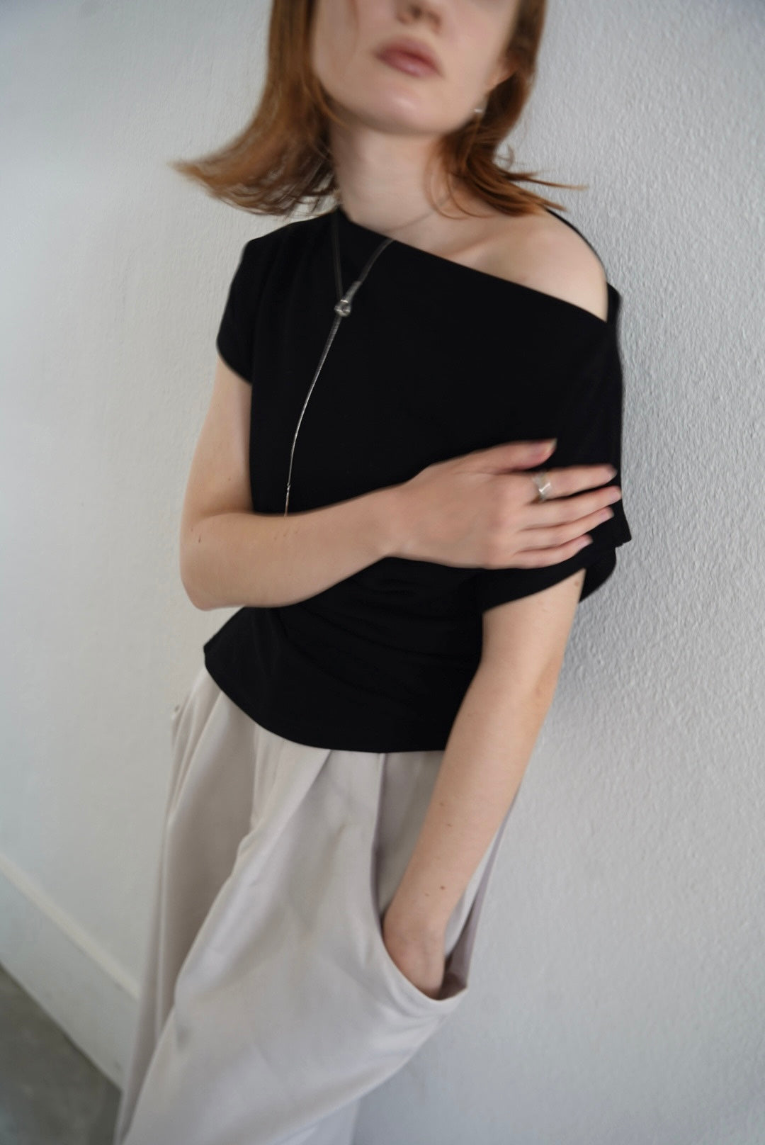 【7/11-再入荷】Unbalance tuck top