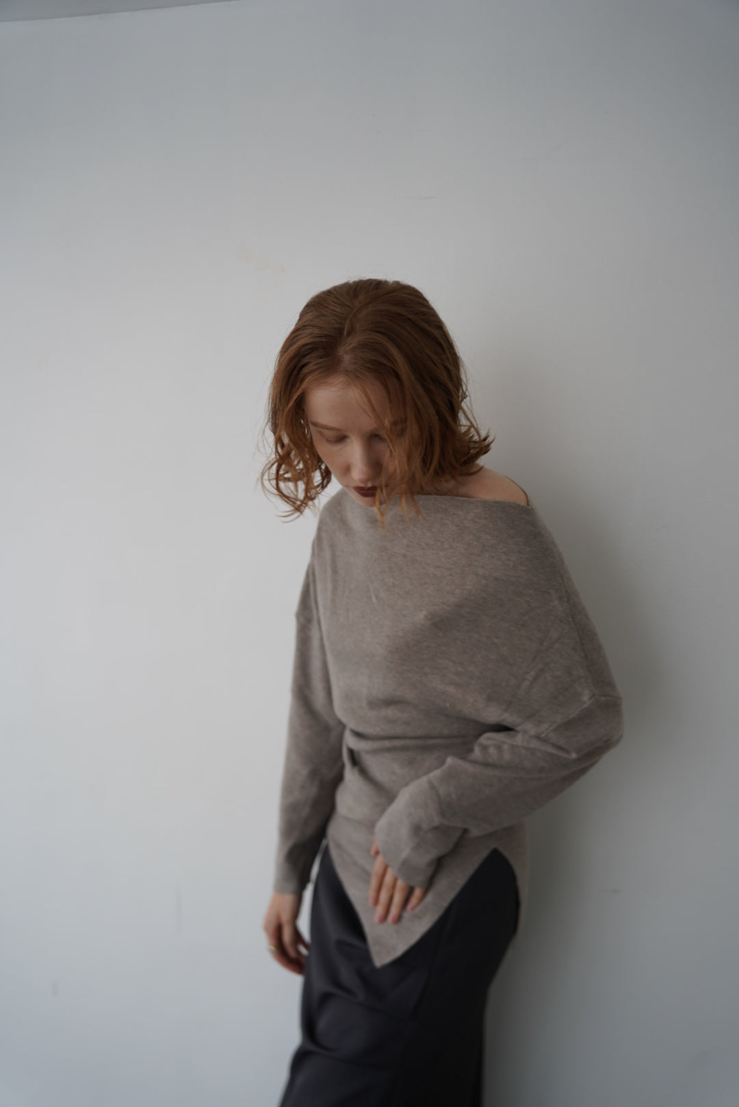 Unbalance knit tops