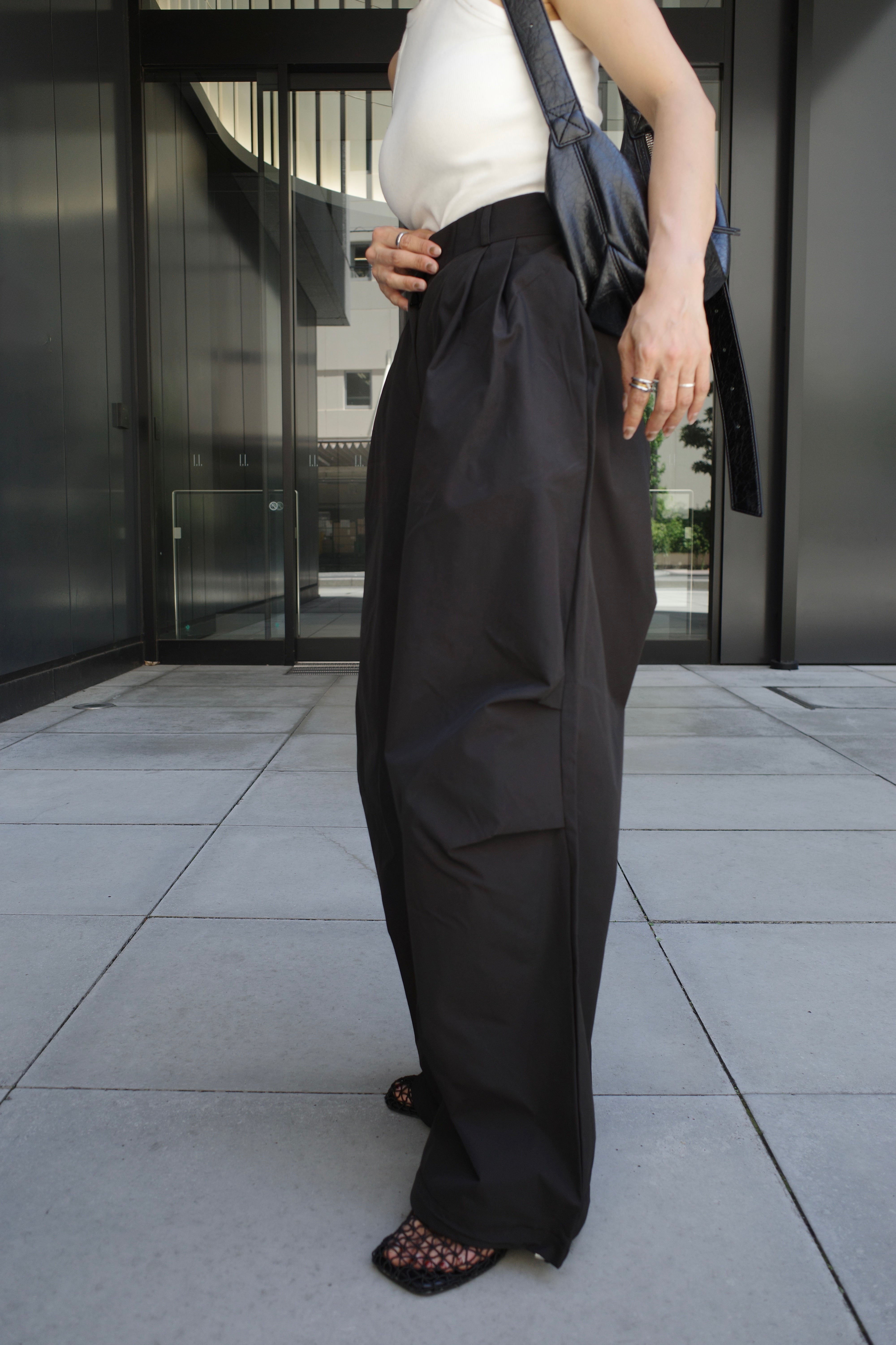 Water repellent parachute pants