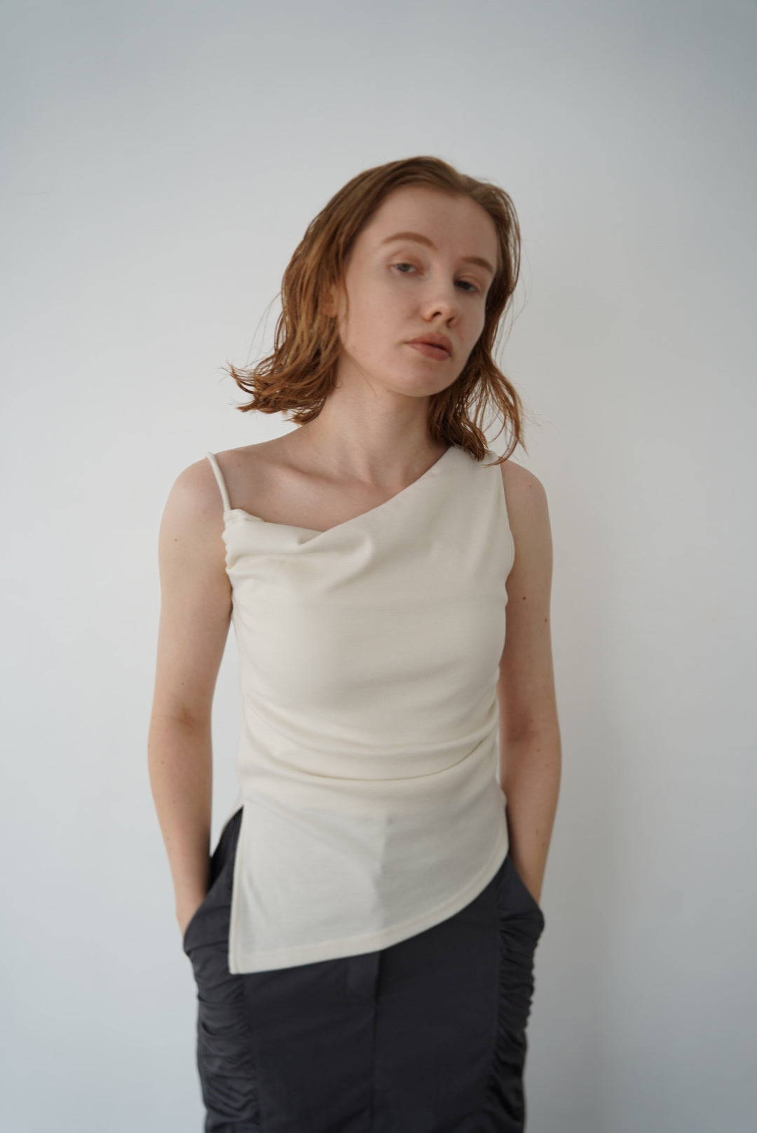 Drape asymmetry top