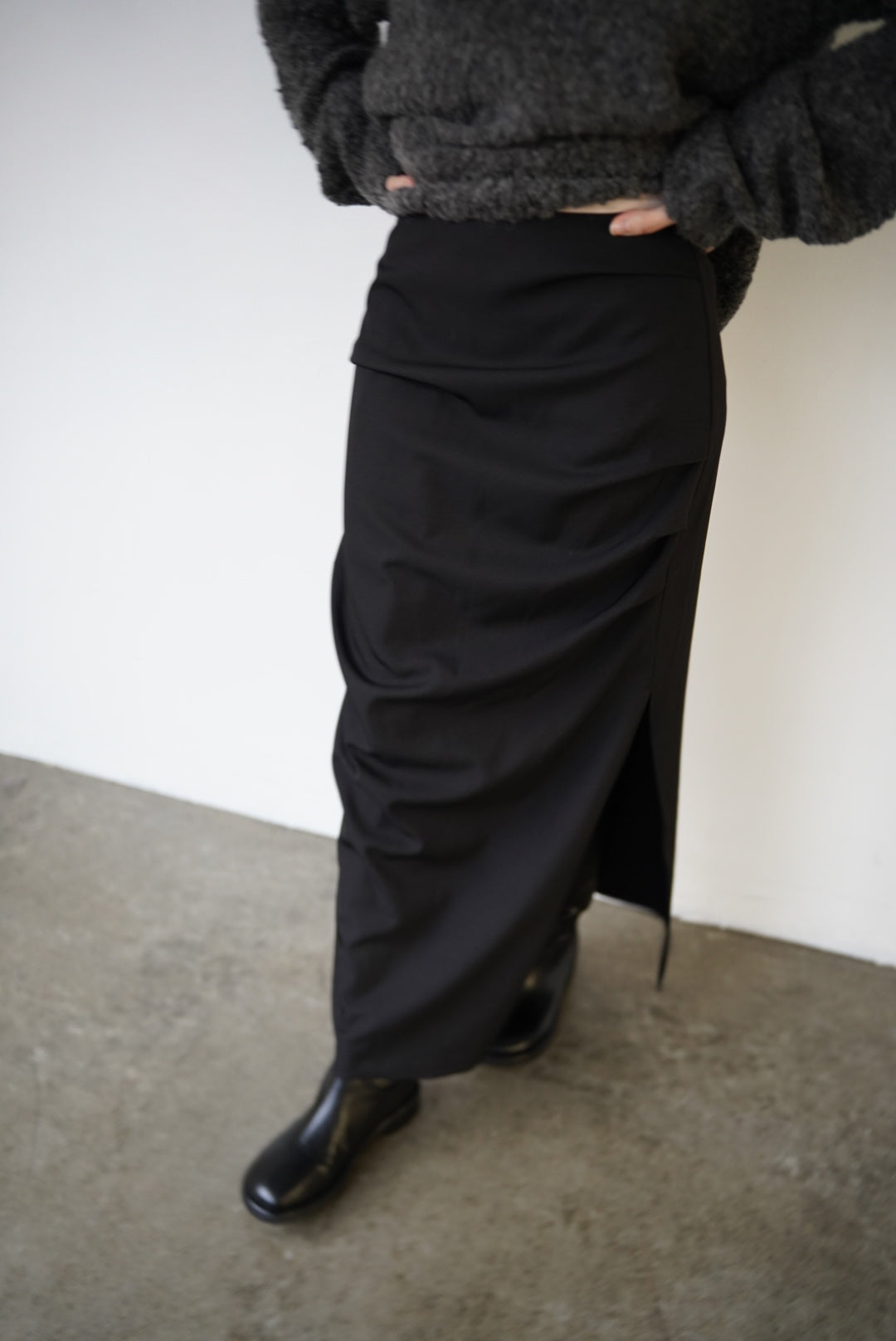 Tuck drape skirt