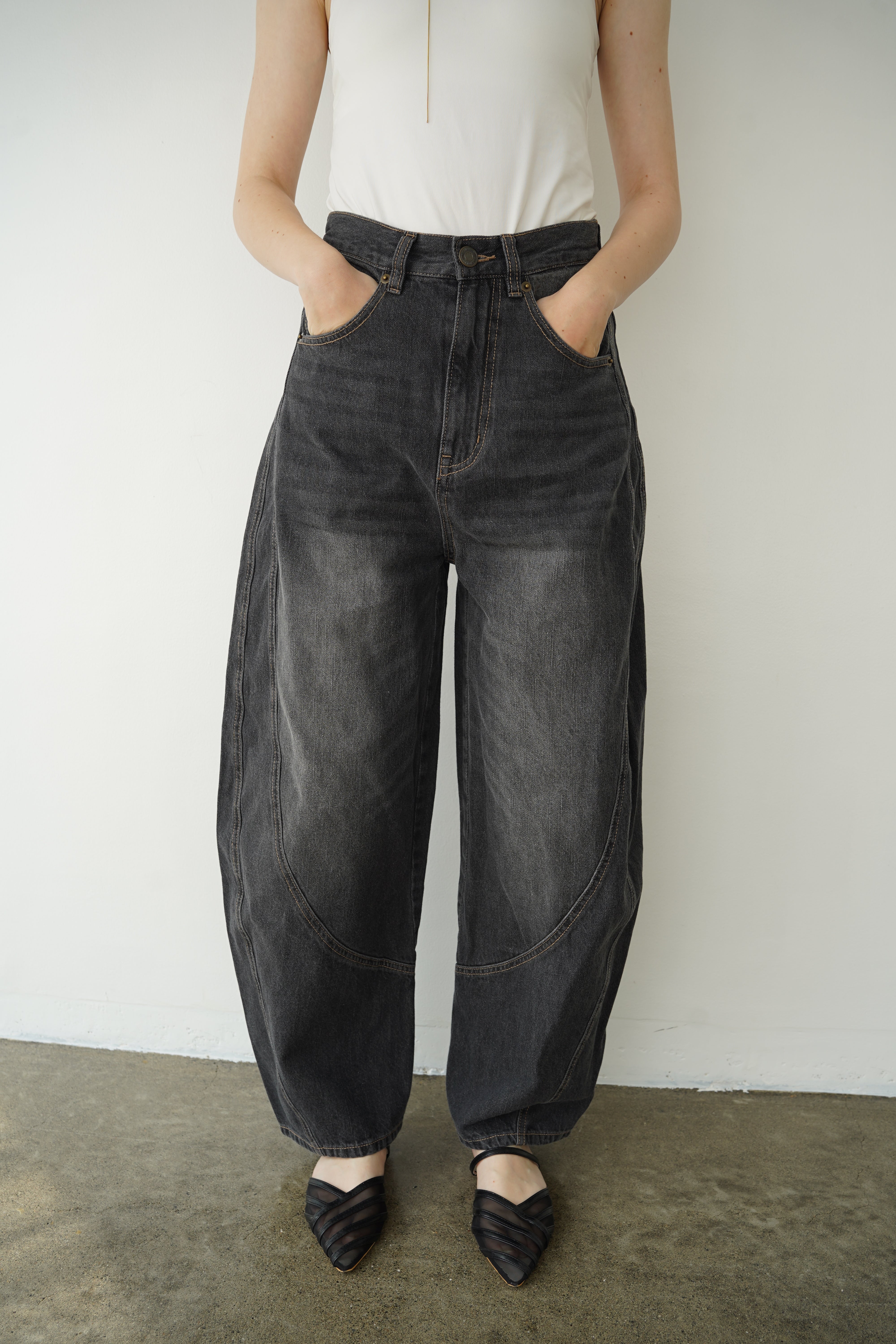 Curve balloon denim pants