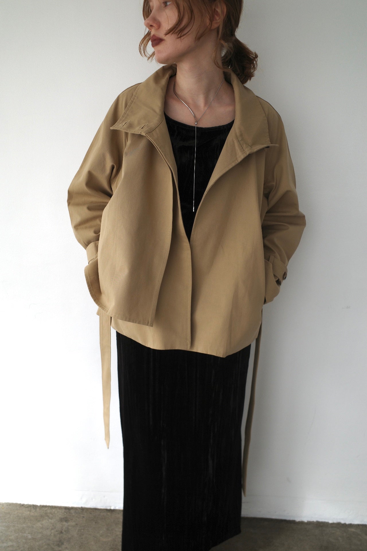 Half cape short trench