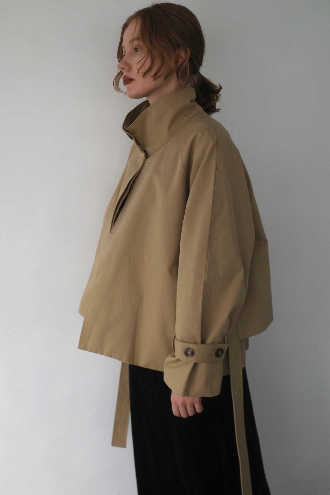 welinoa ショートトレンチ　ベージュ Half cape short trench – WELINOA