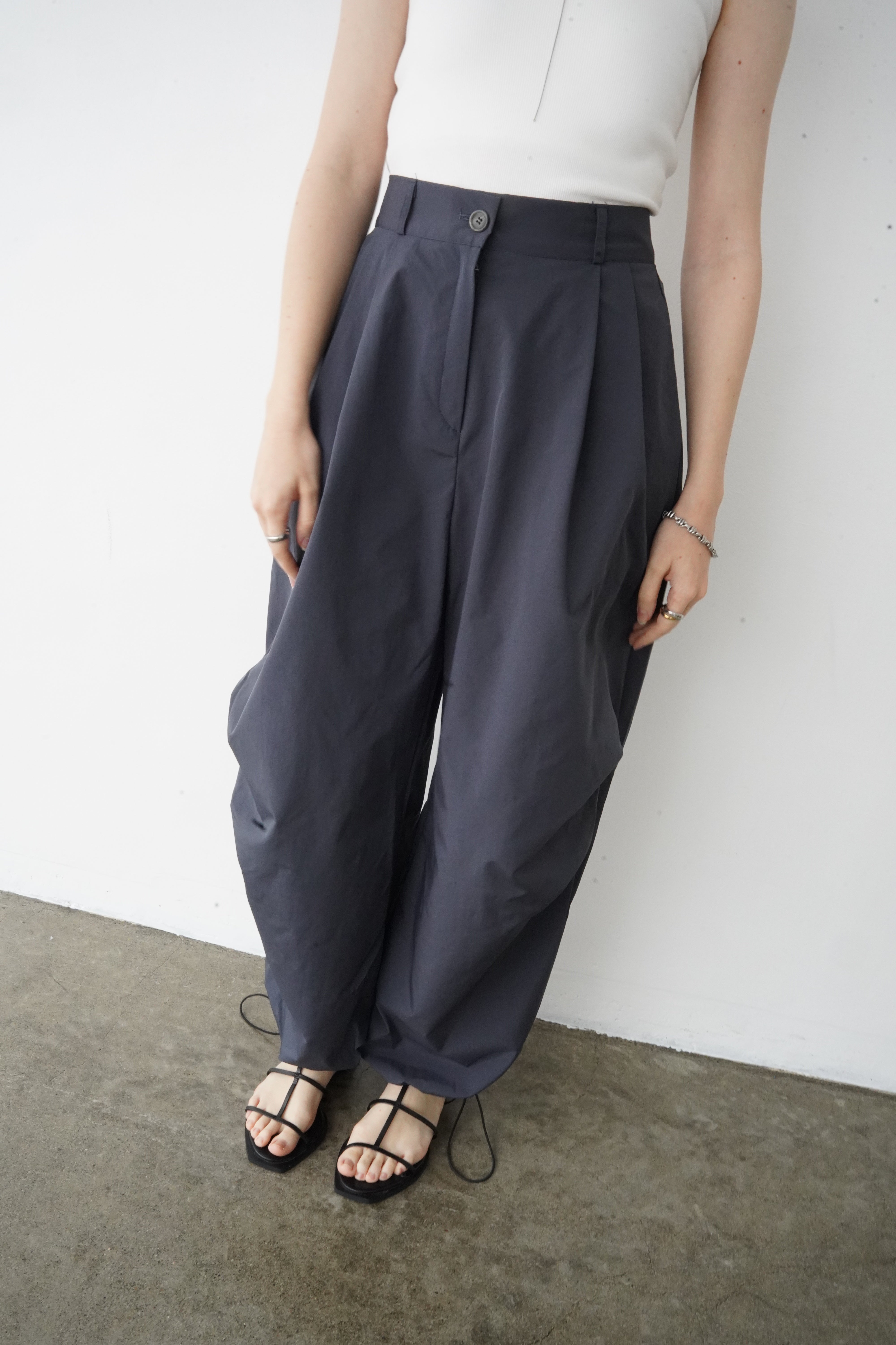 Water repellent parachute pants