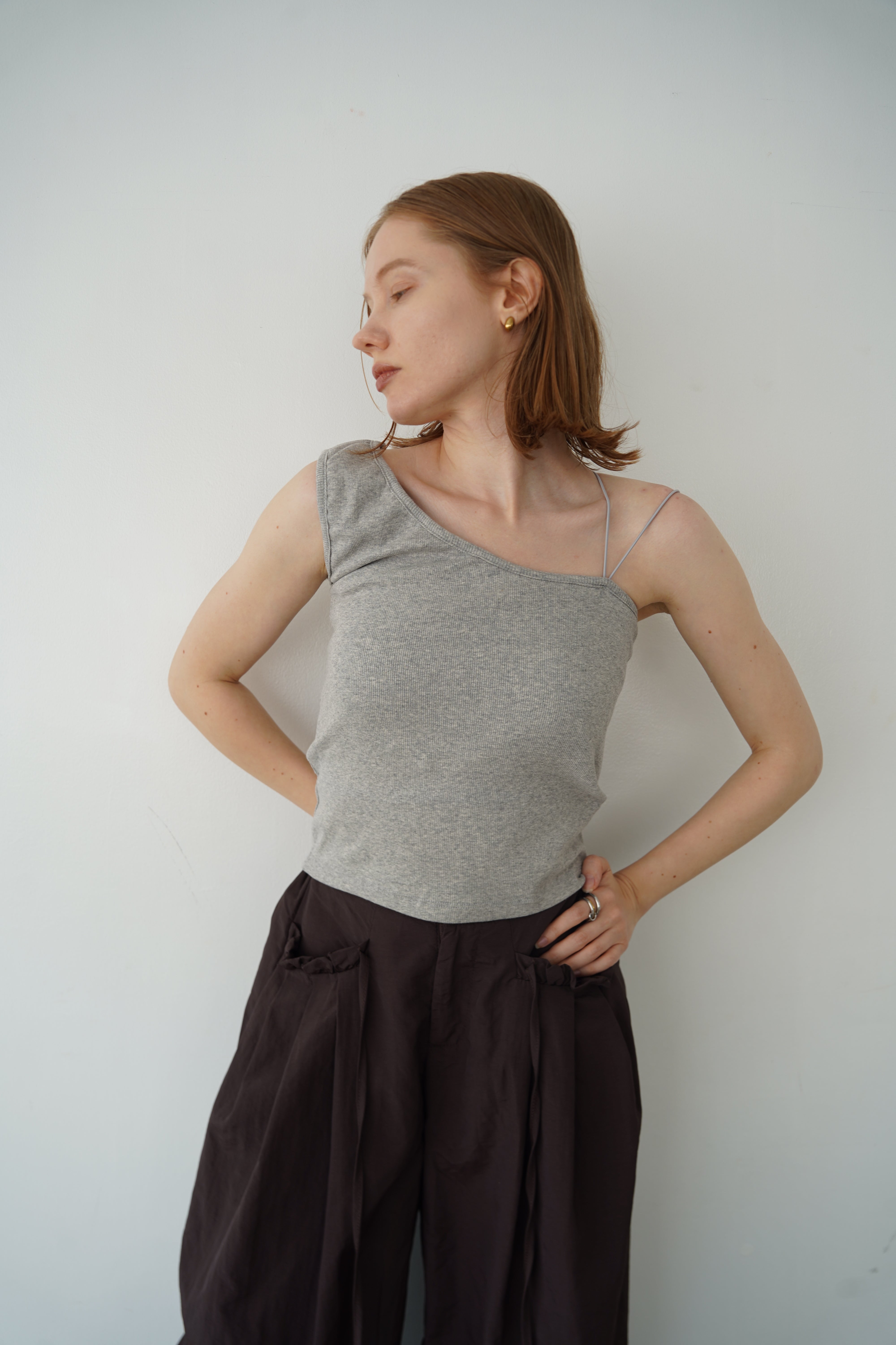 One shoulder lib top