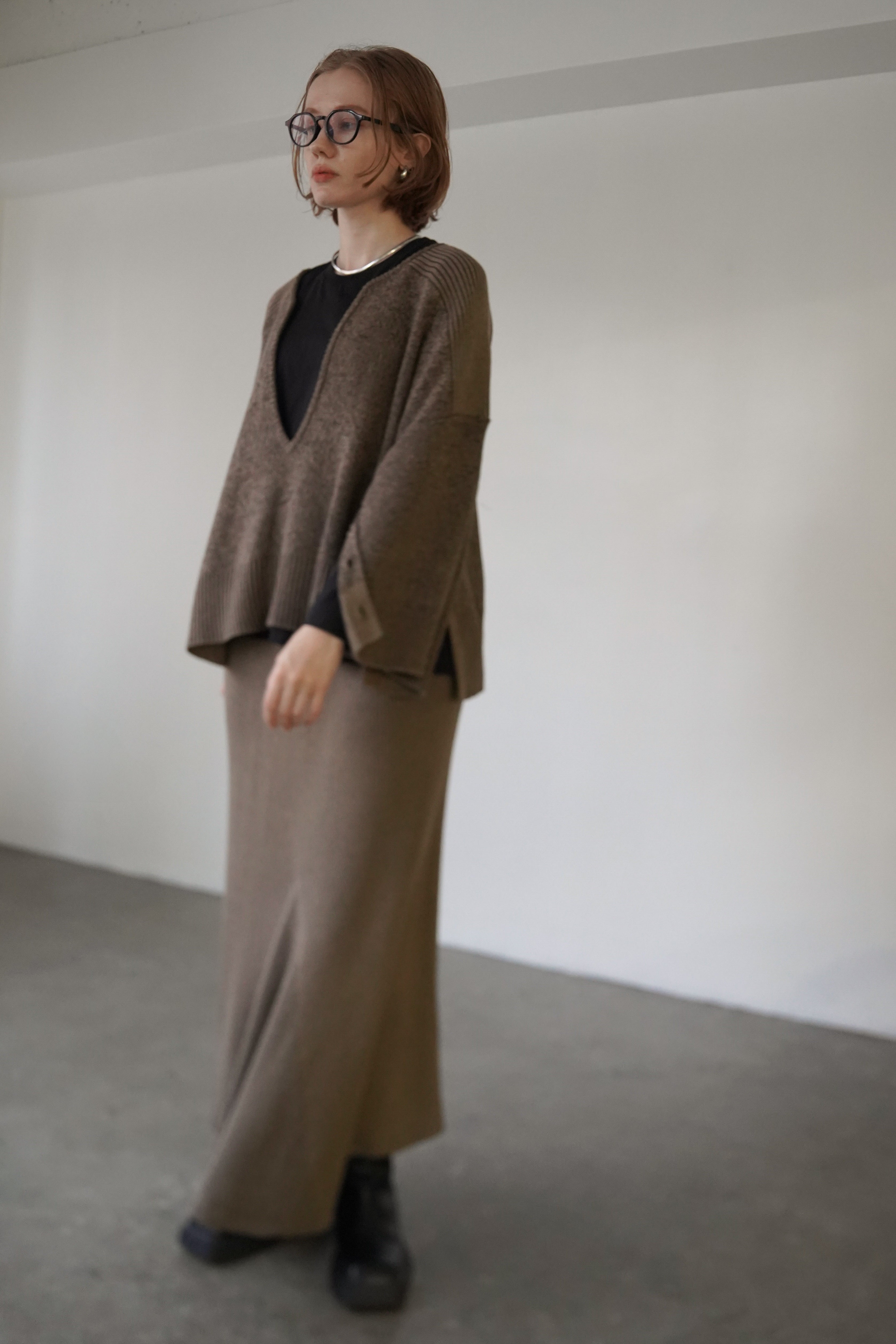 【SET】Deep V sleeve slit knit setup