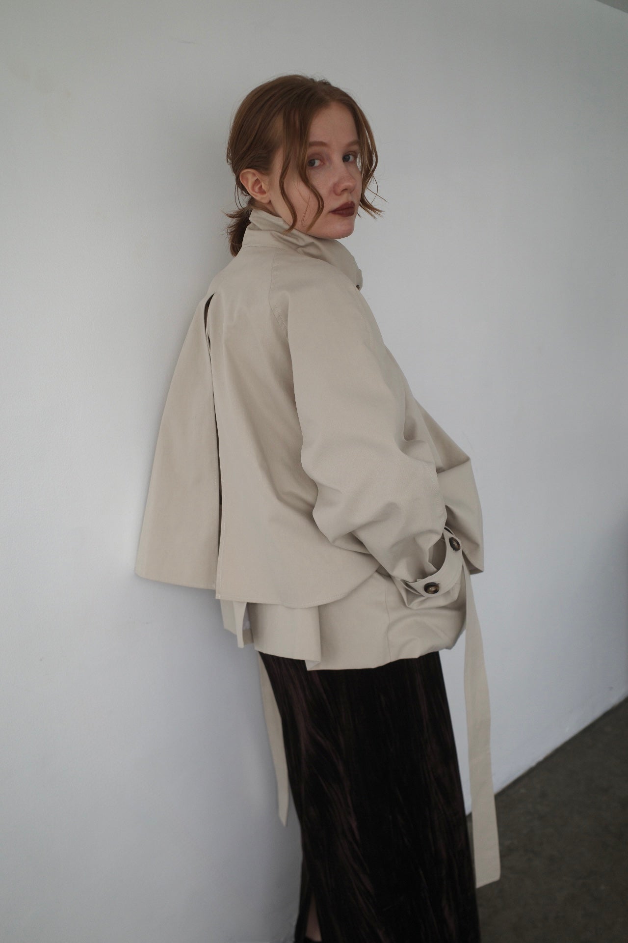 Half cape short trench