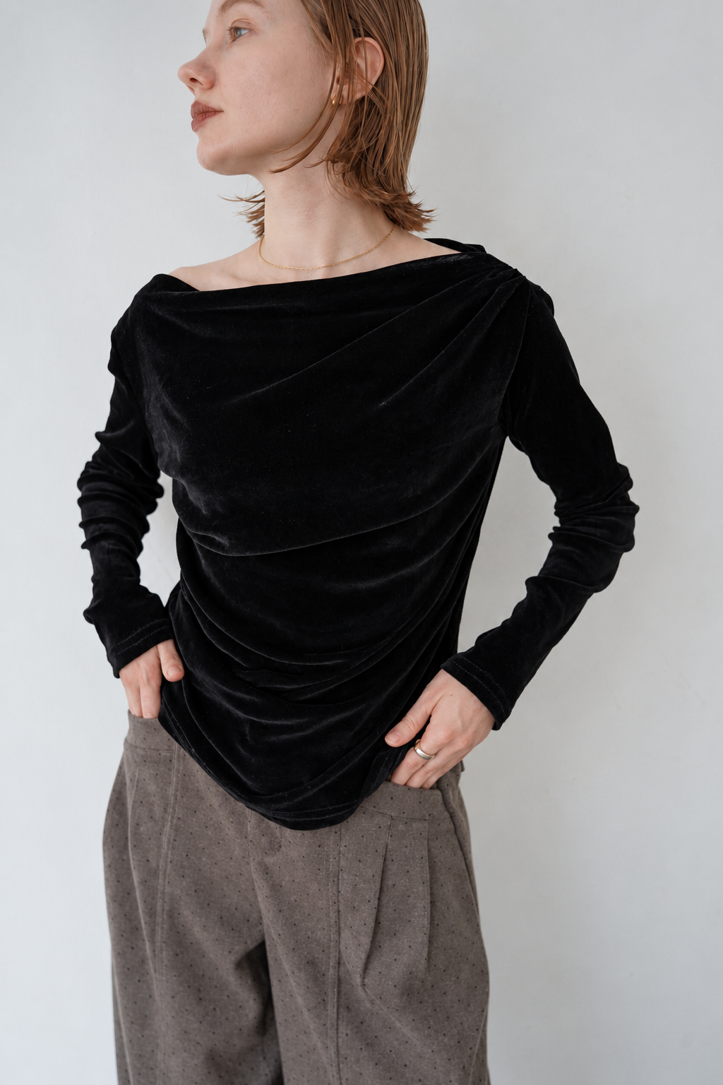 【予約販売】10月上旬-発送　Unbalance gather sier velours tops