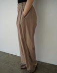Woven tuck pants
