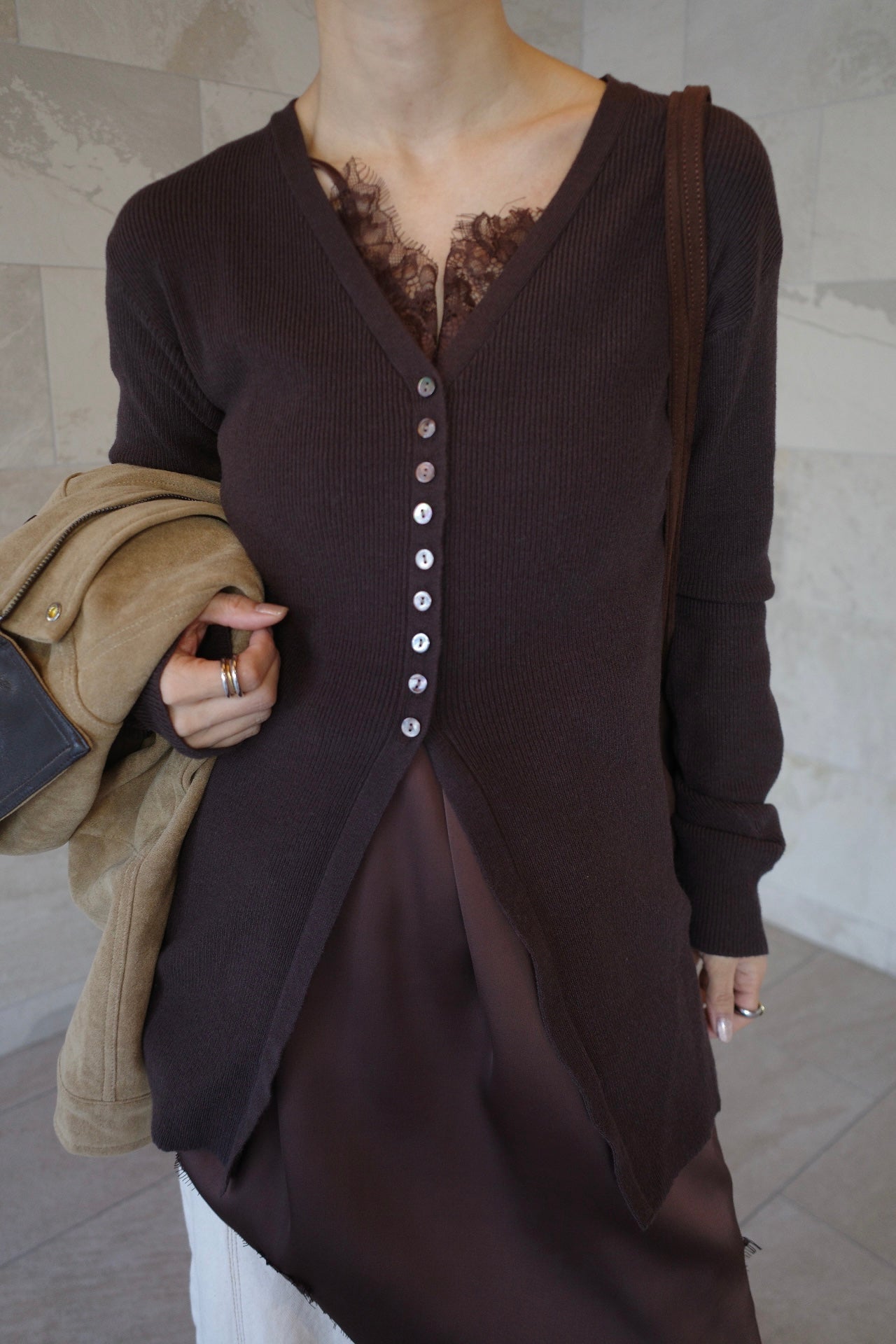 【再入荷】Vneck button lib cardigan