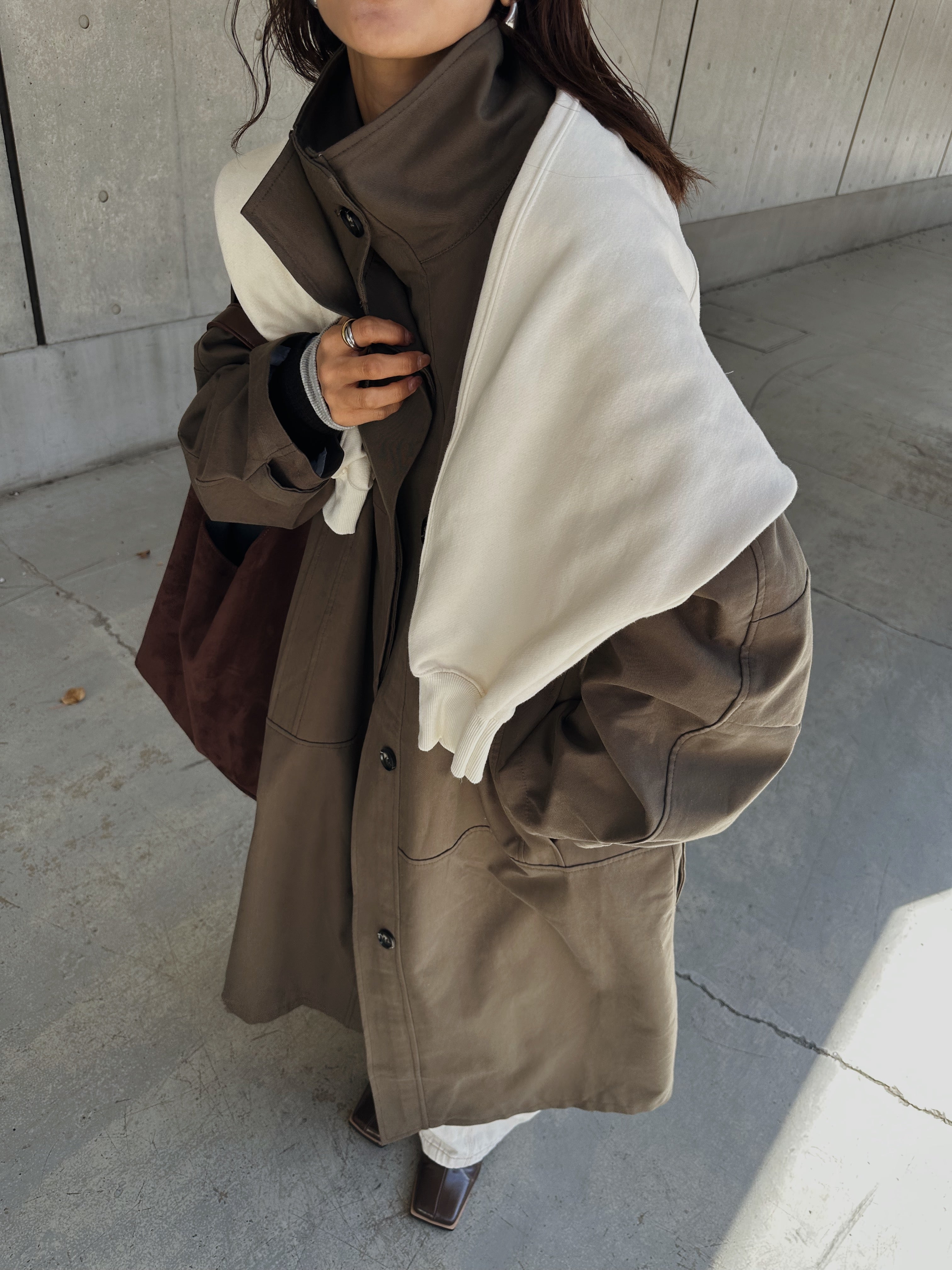 Curve sleeve raglan trench coat