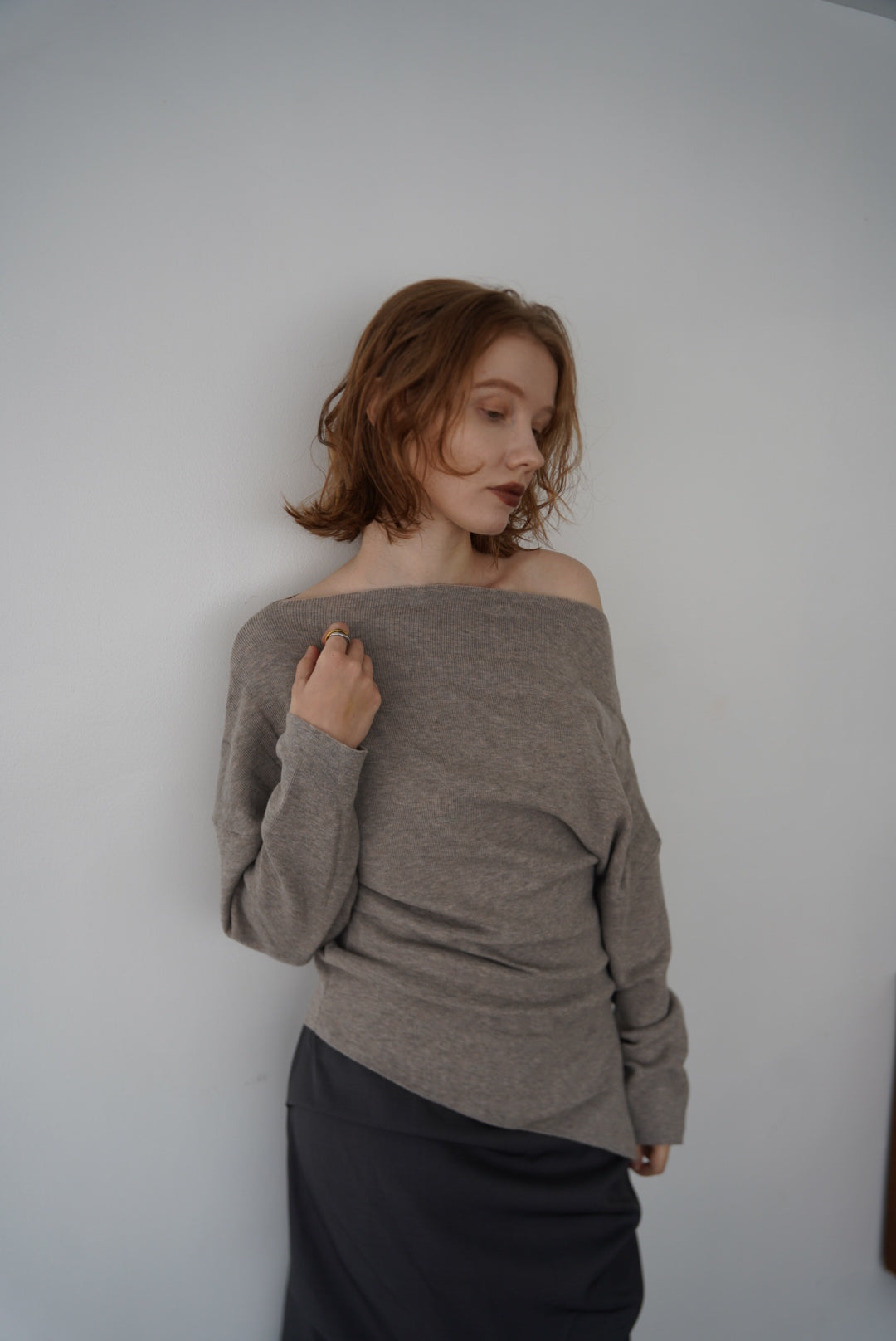 Unbalance knit tops