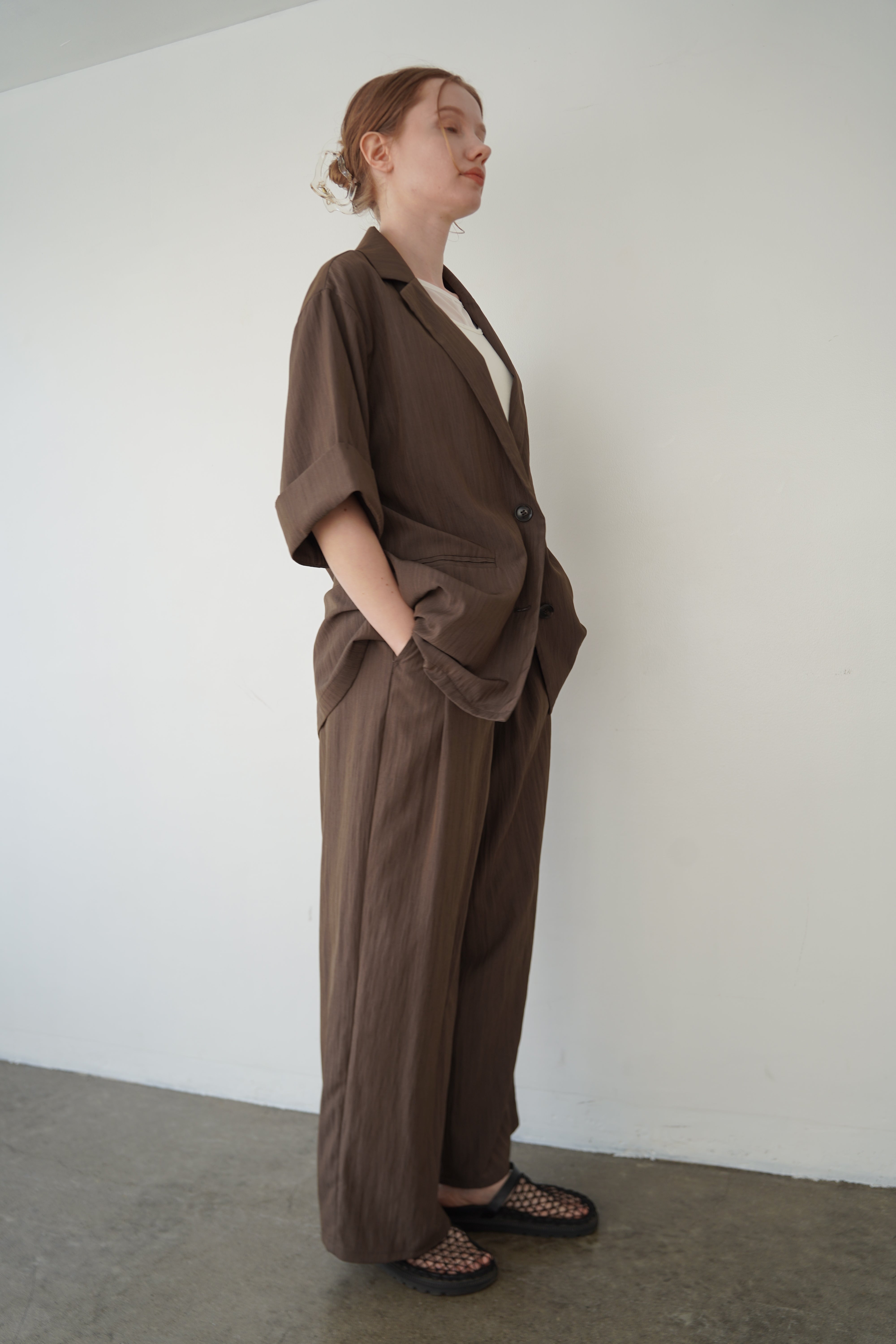 Woven tuck pants