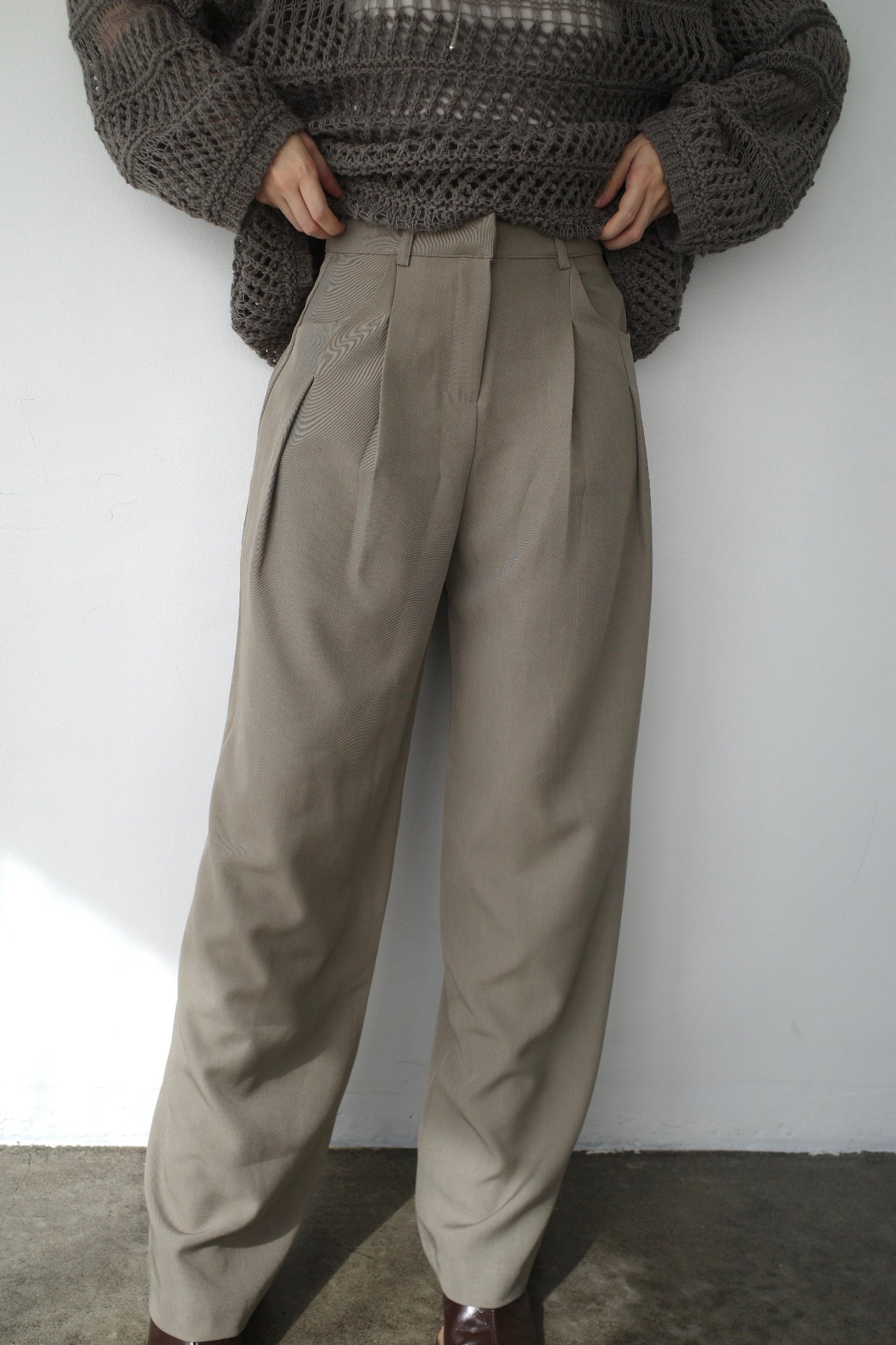 Side pleats slacks pants