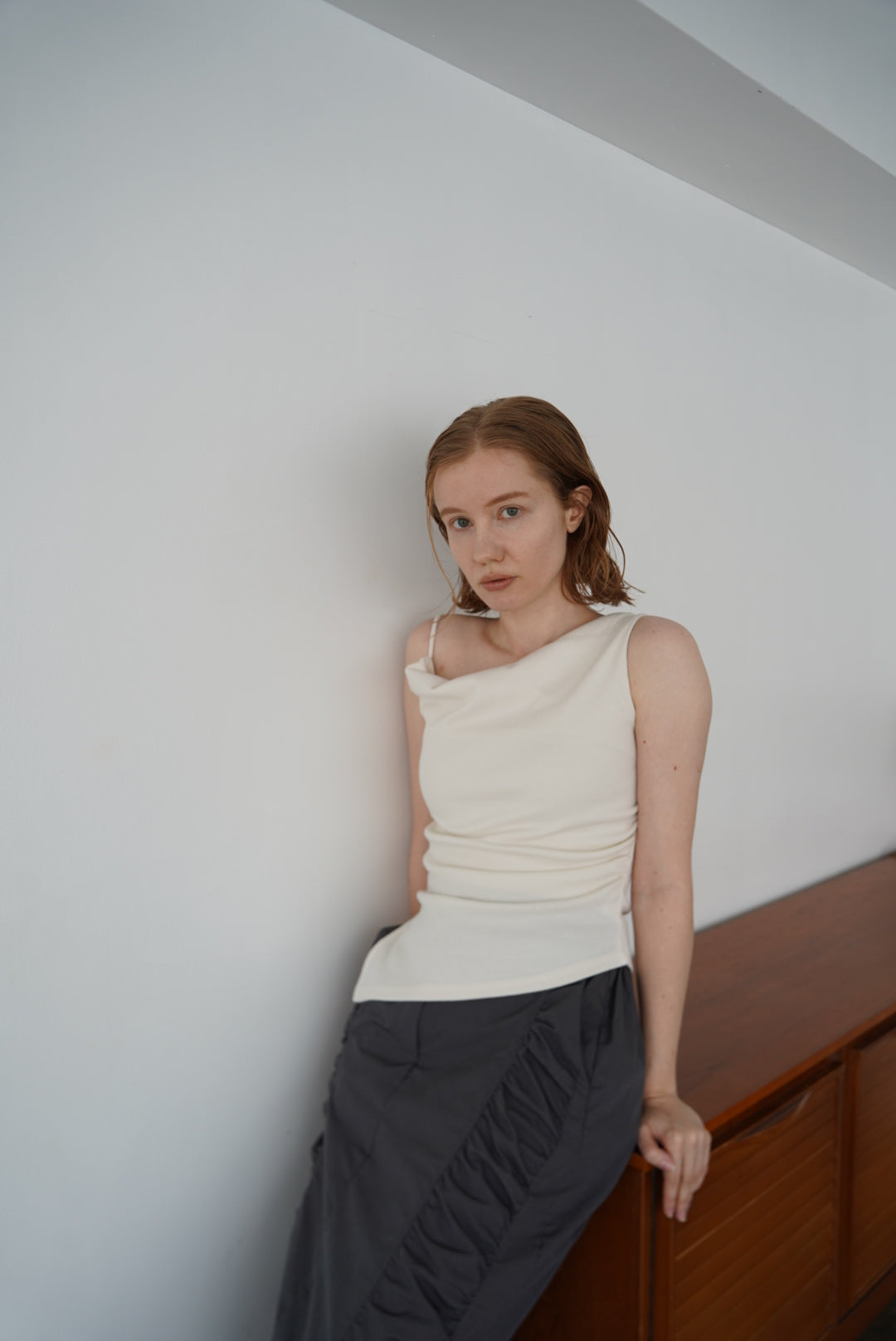 Drape asymmetry top