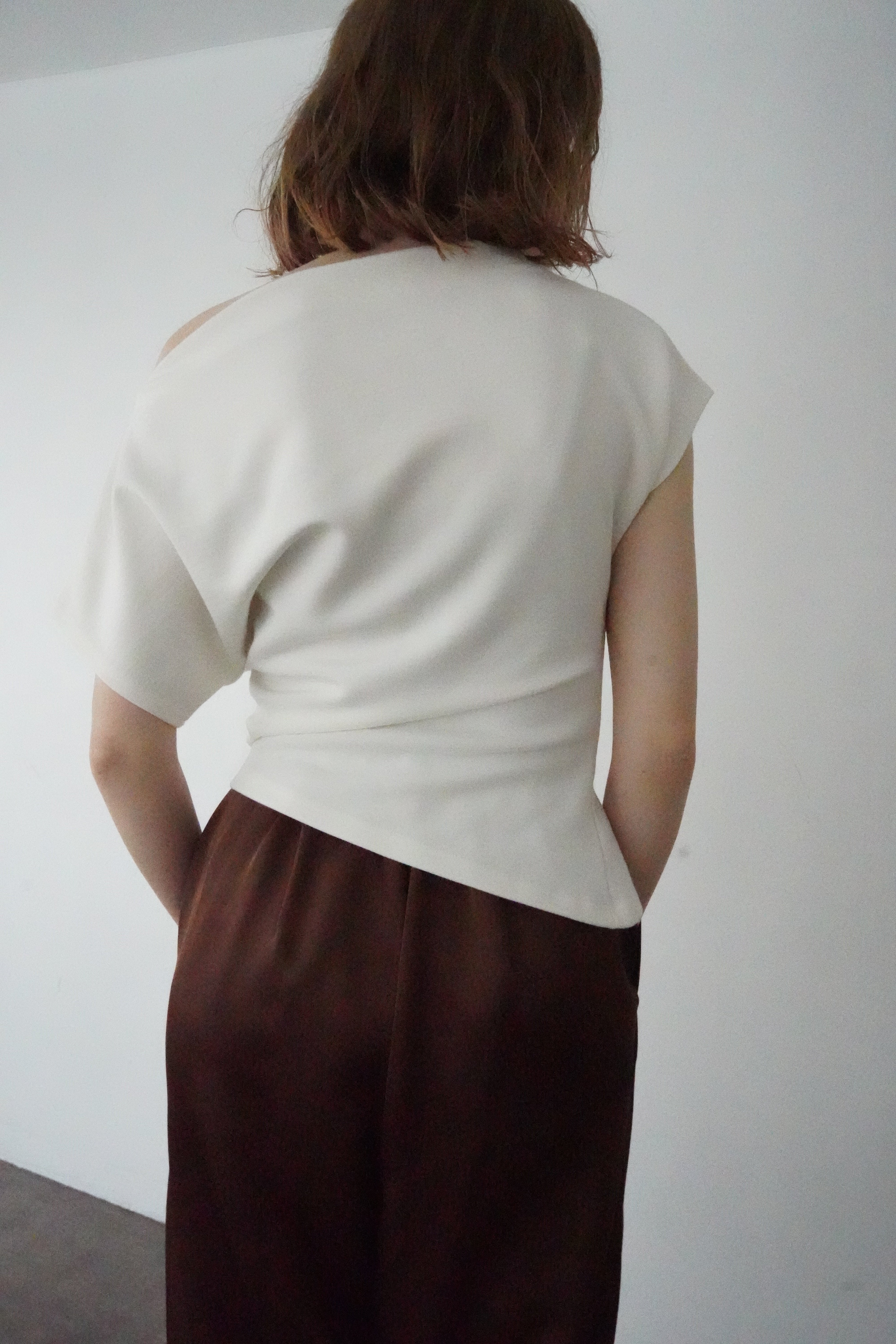 【7月上旬-発送】Unbalance tuck top