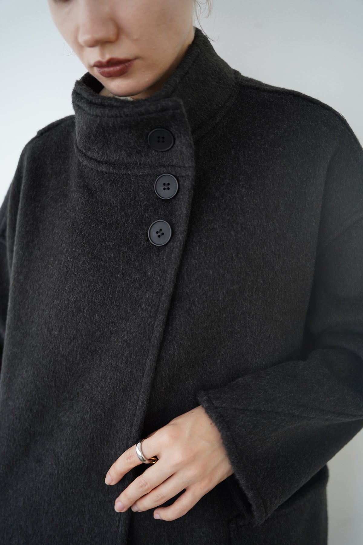 【予約販売】11月中旬発送-Back button stand shaggy coat