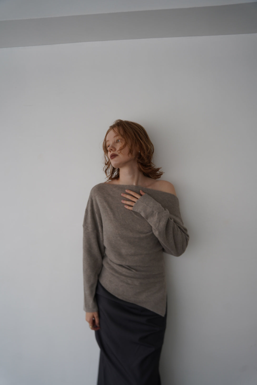 Unbalance knit tops