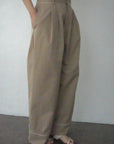 Tuck line pants