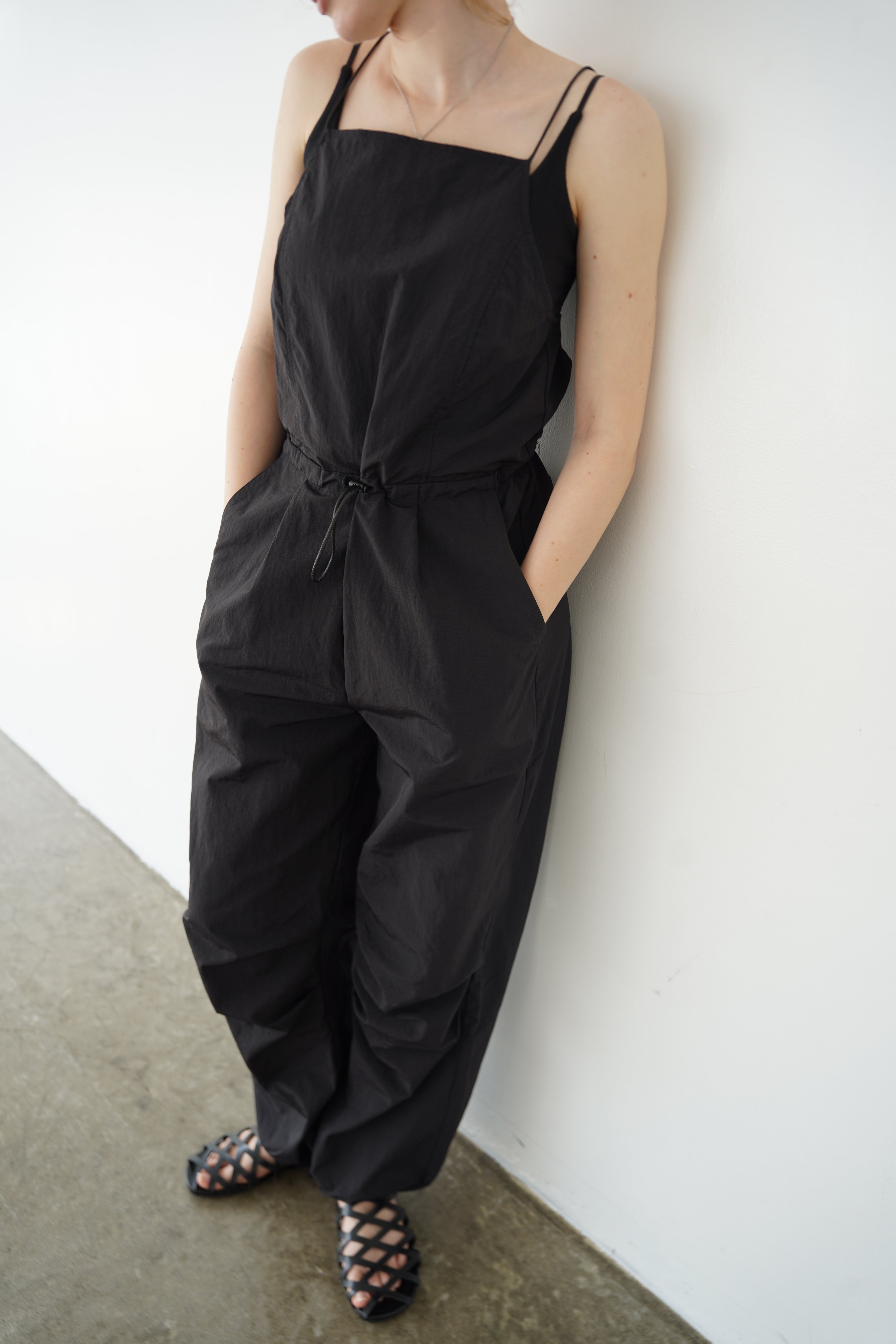 Strap drawstring all-in-one