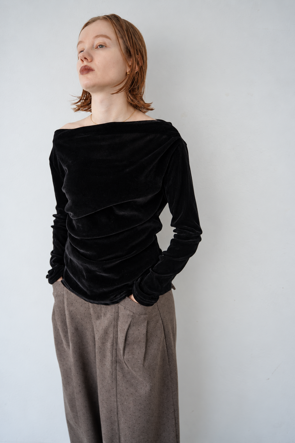 【予約販売】10月上旬-発送　Unbalance gather sier velours tops