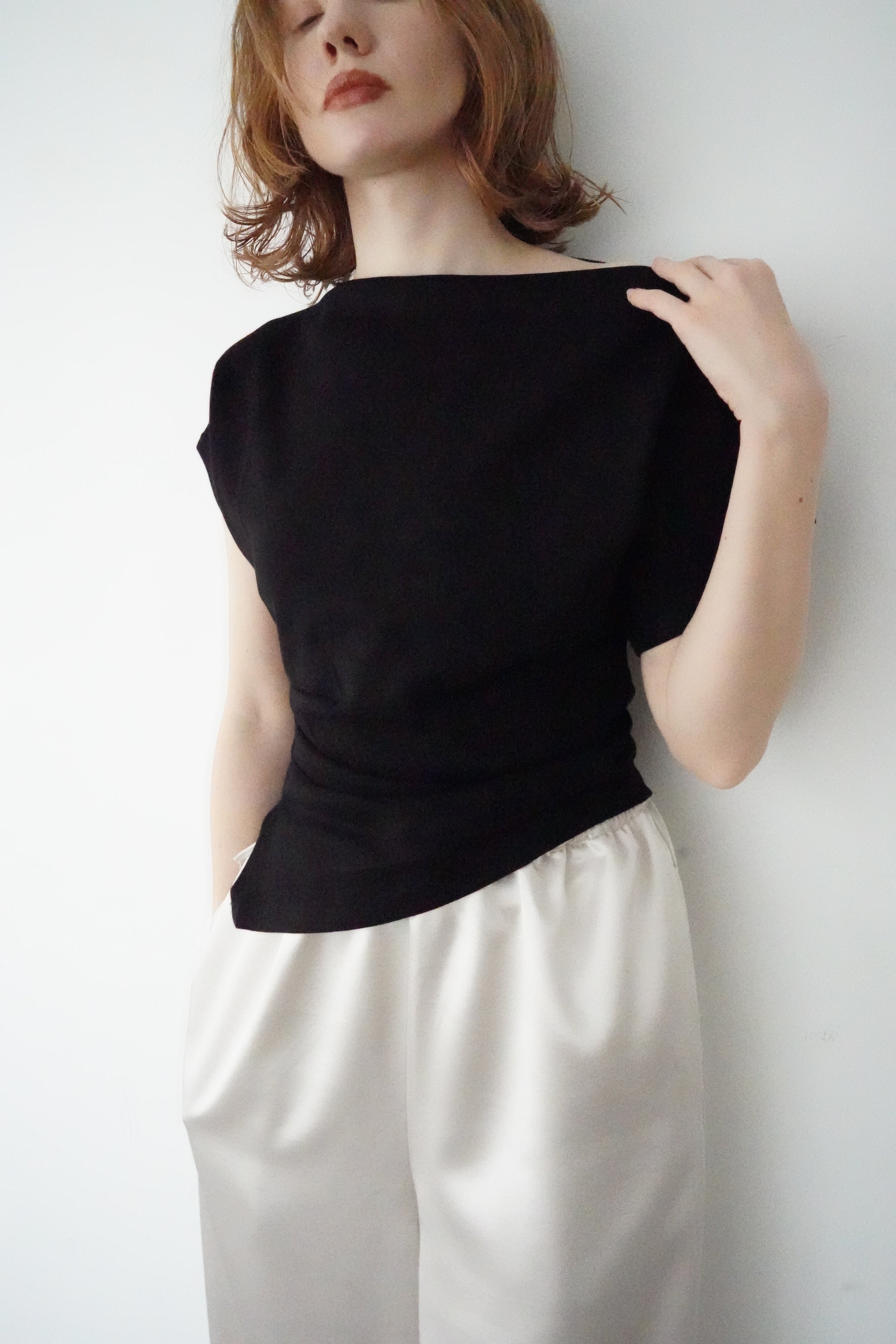 【7月上旬-発送】Unbalance tuck top