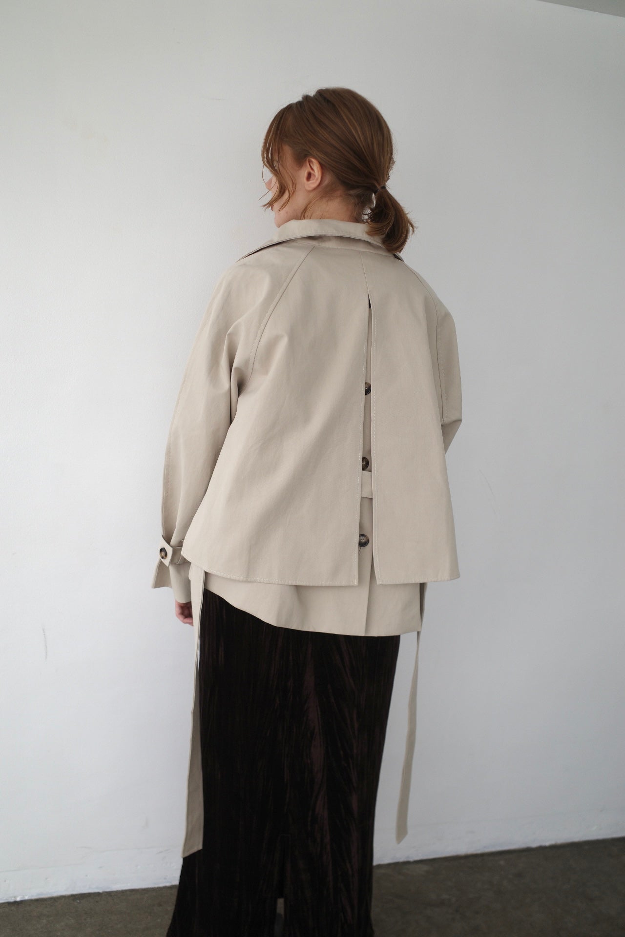 Half cape short trench