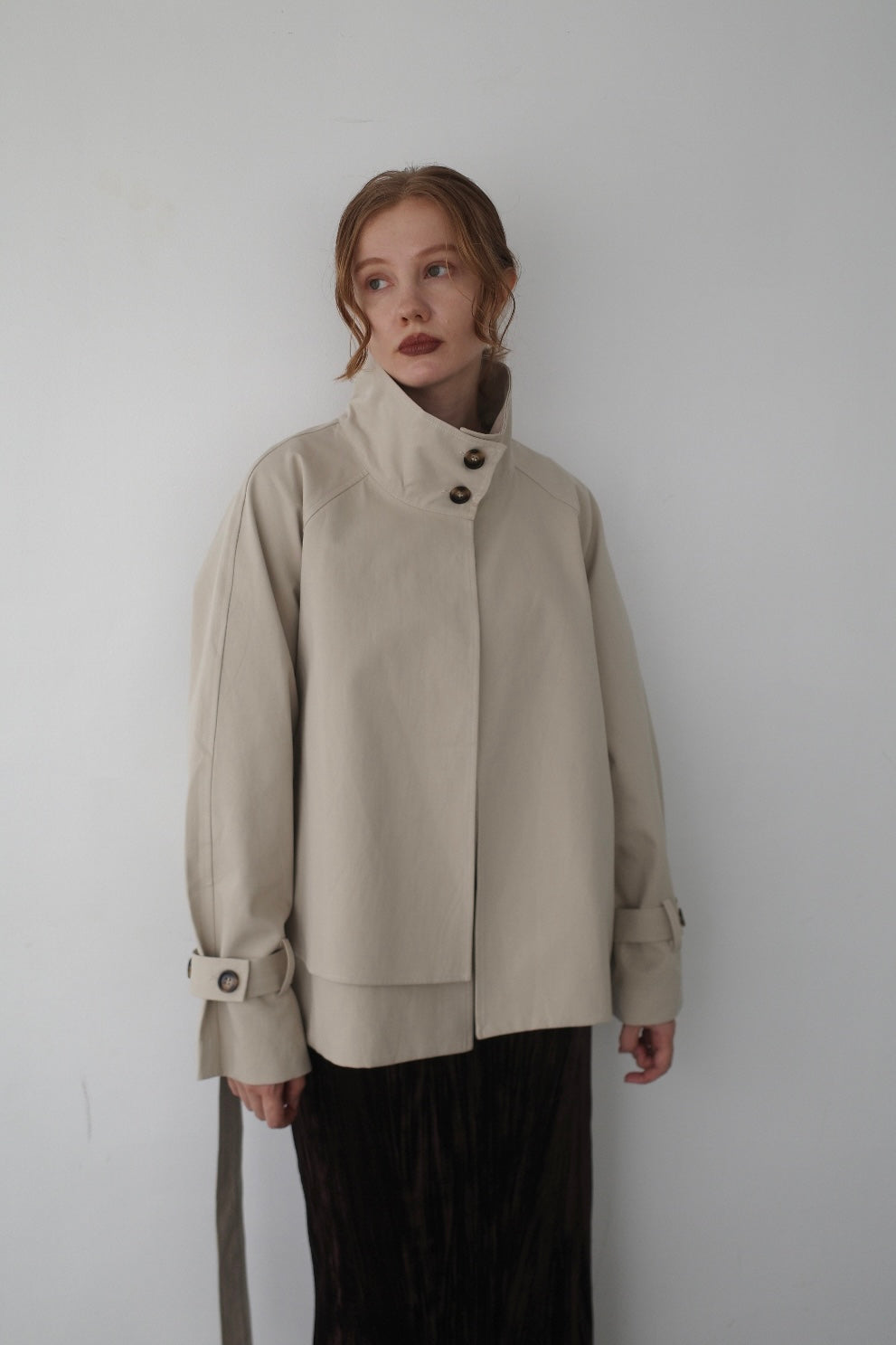 Half cape short trench