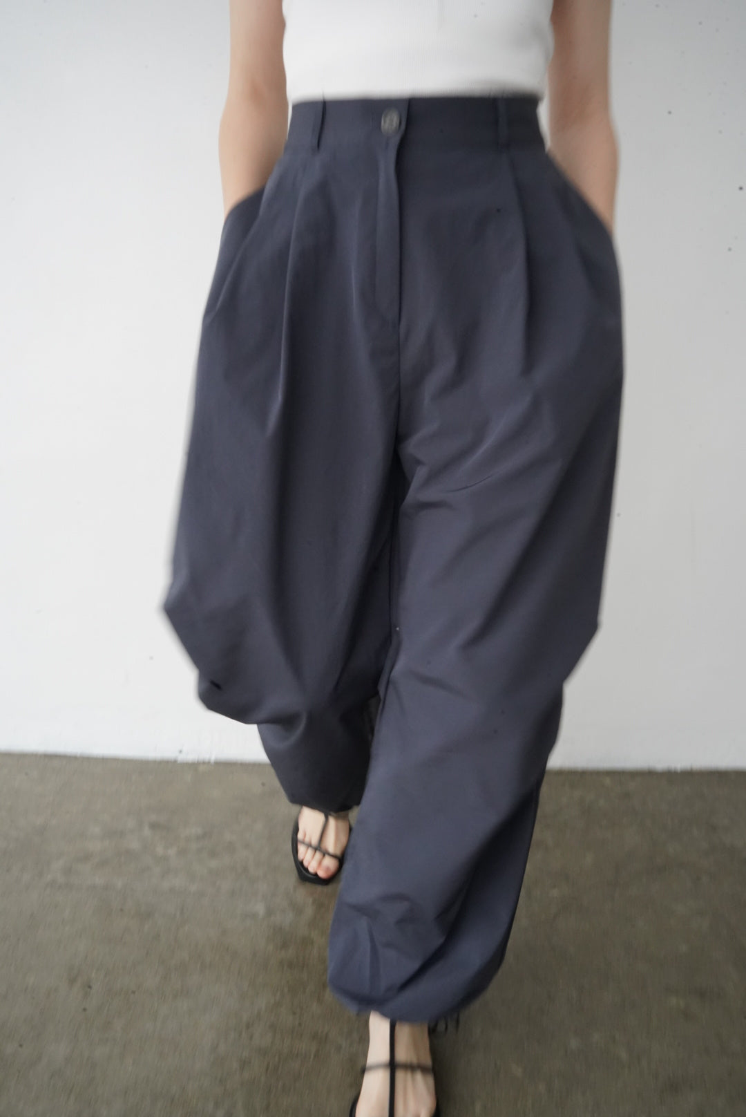 Water repellent parachute pants