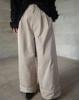 Tuck line pants