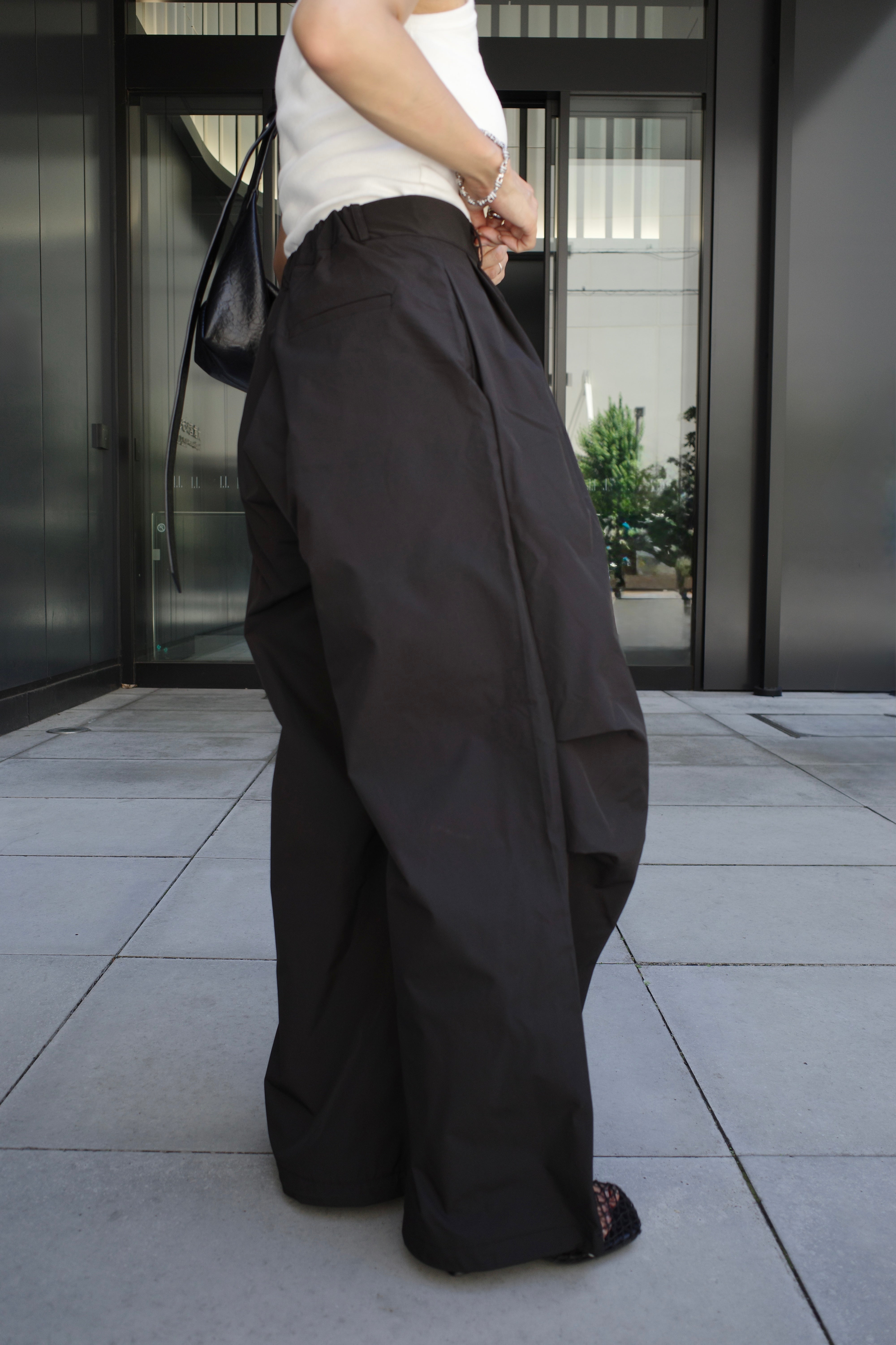 Water repellent parachute pants